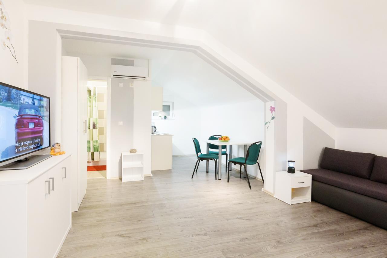 Apartmani Orhideja 고르니 카린 외부 사진