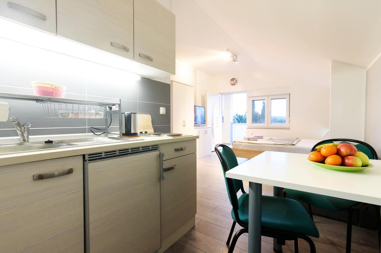 Apartmani Orhideja 고르니 카린 외부 사진