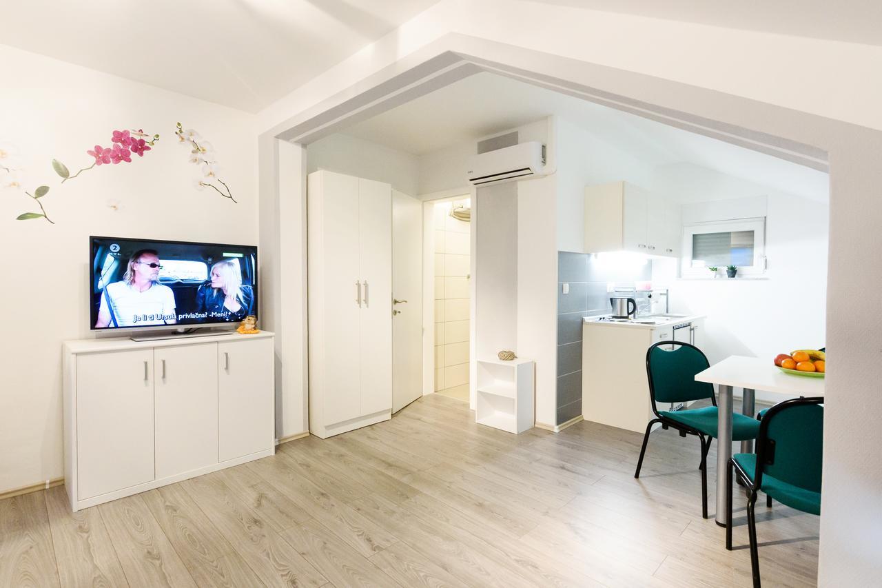 Apartmani Orhideja 고르니 카린 외부 사진