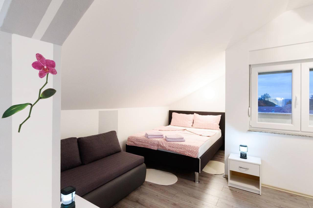 Apartmani Orhideja 고르니 카린 외부 사진