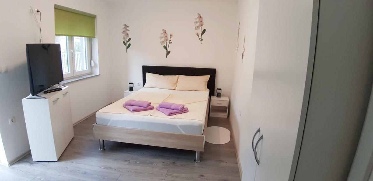 Apartmani Orhideja 고르니 카린 외부 사진