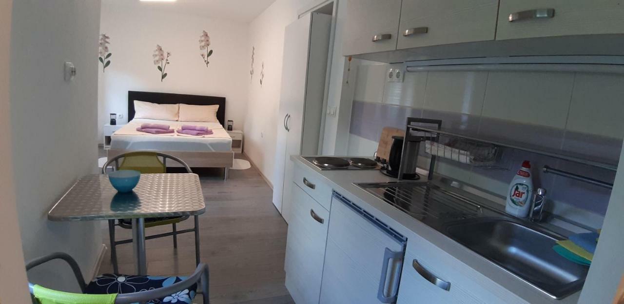 Apartmani Orhideja 고르니 카린 외부 사진
